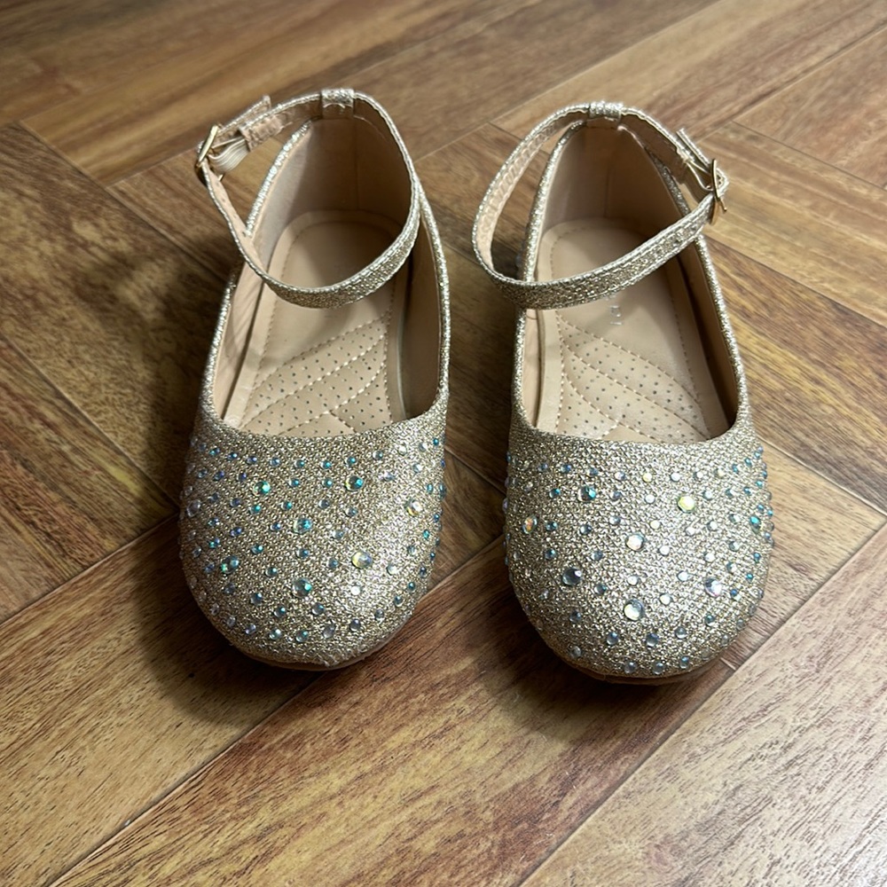 TAHARI embellished flats for little girl